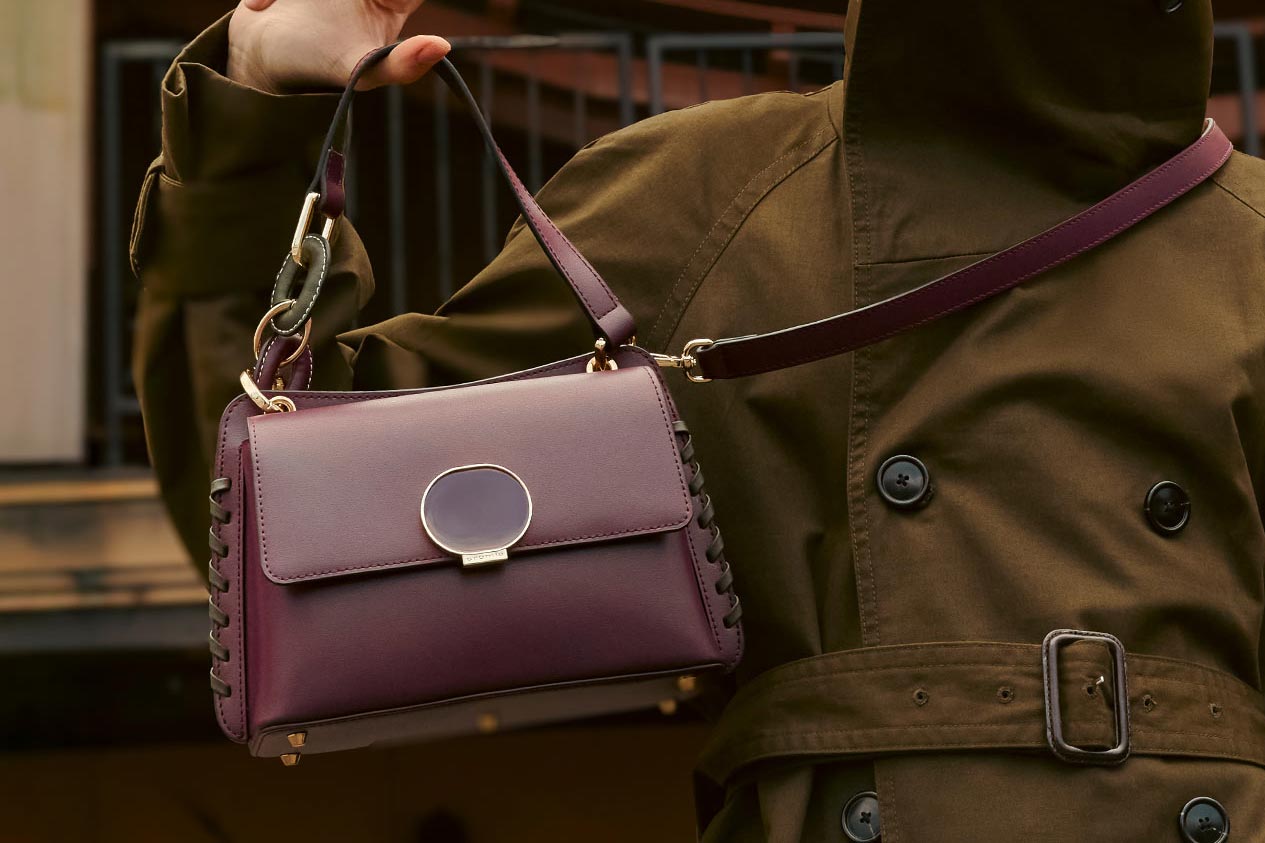 SHOULDER BAG