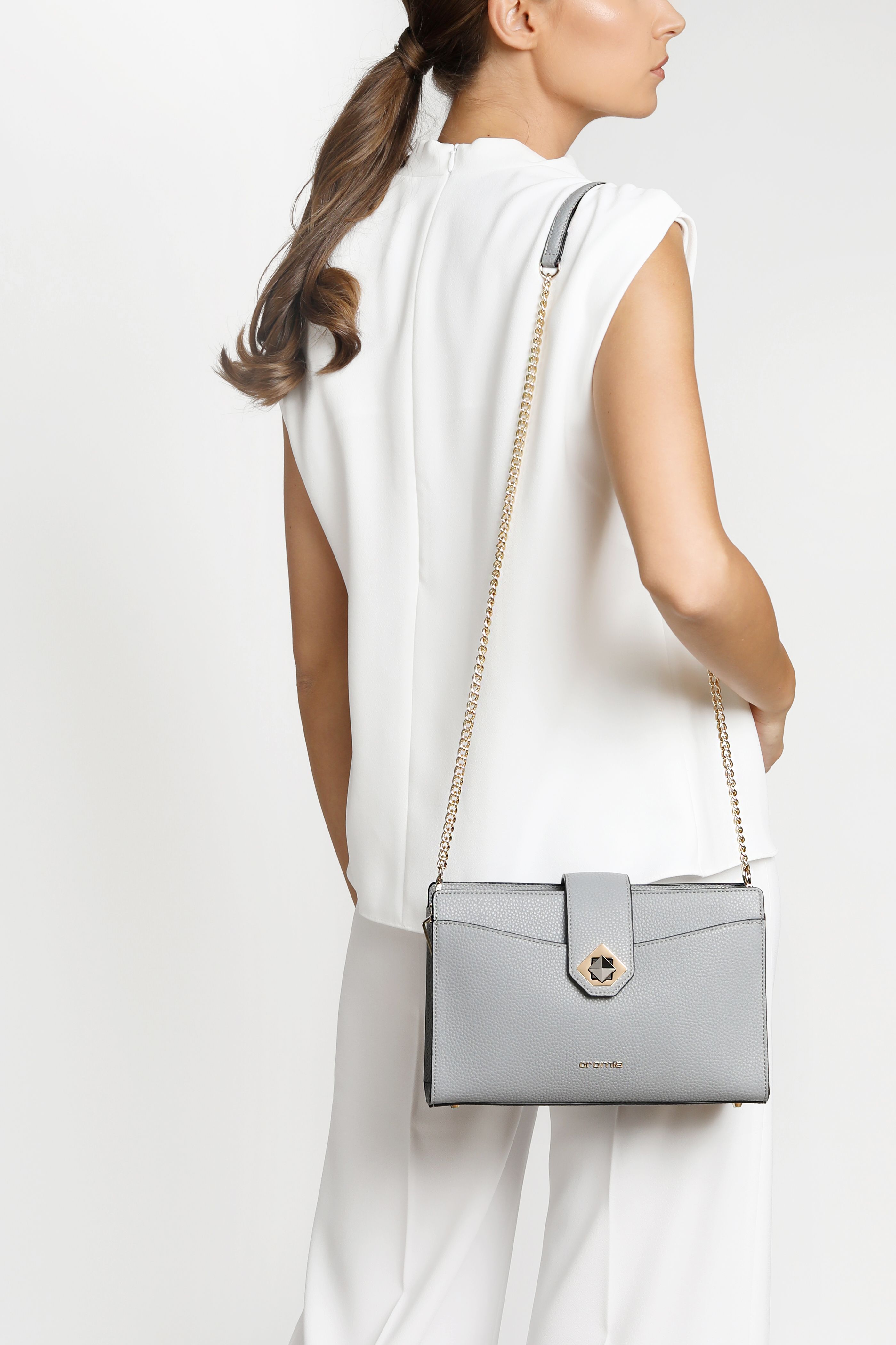 8051978186854 ladies bag mina