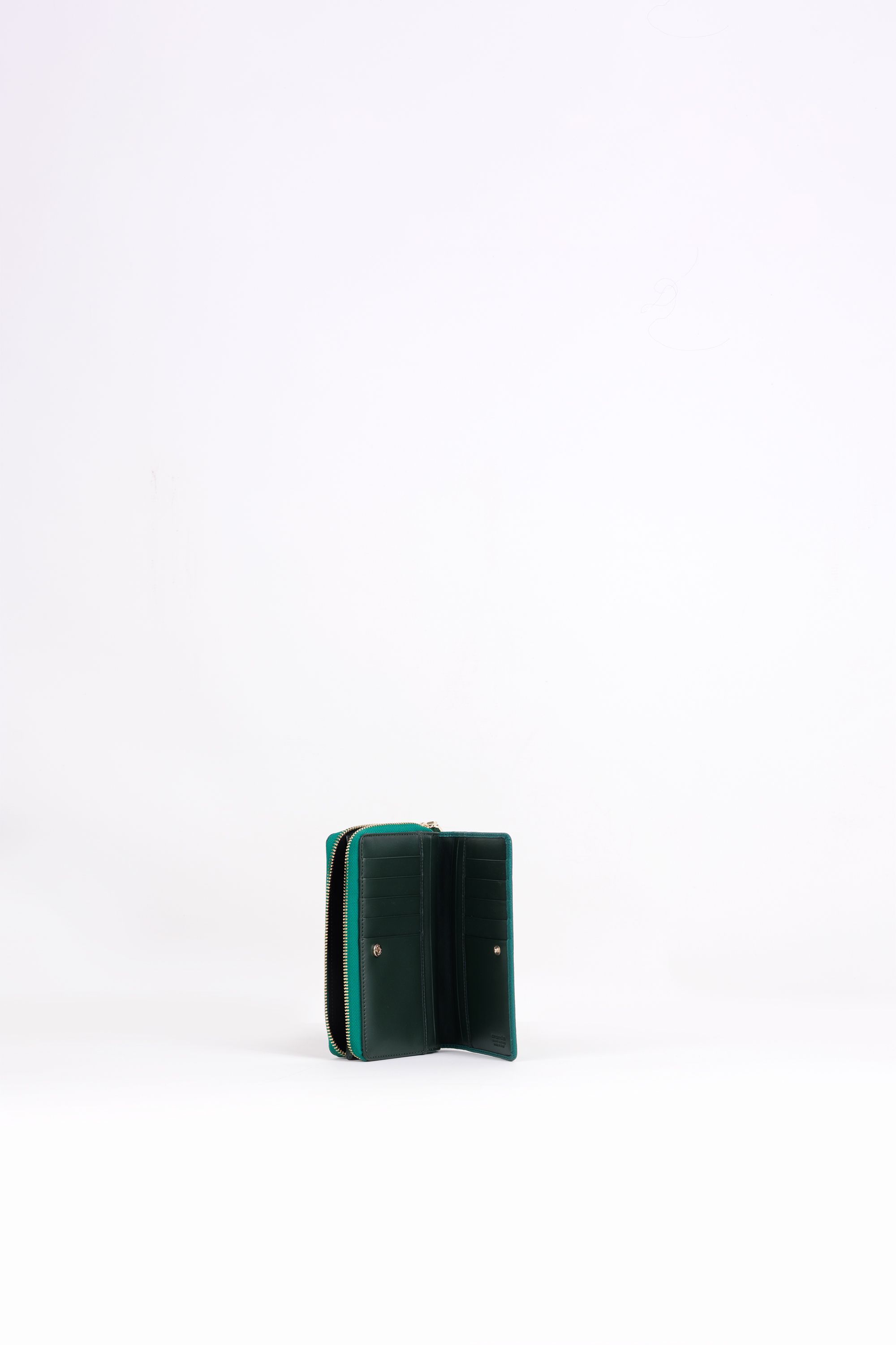 Cromia - 8051978426752 wallets mina 2012